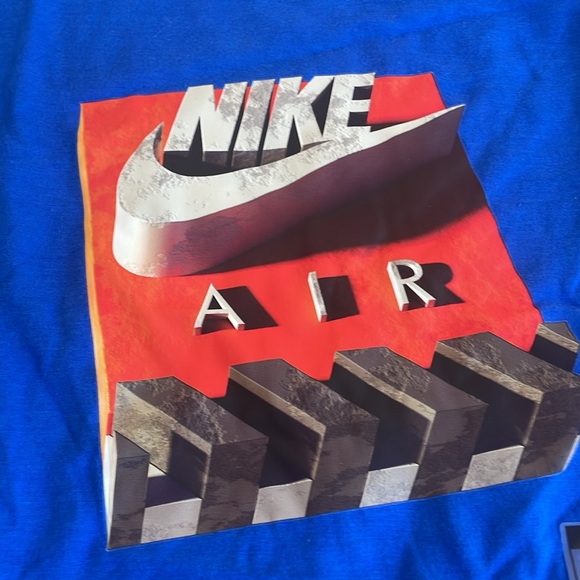 NWT Nike Air boys royal blue tee shirt - Size XL - Picture 2 of 5